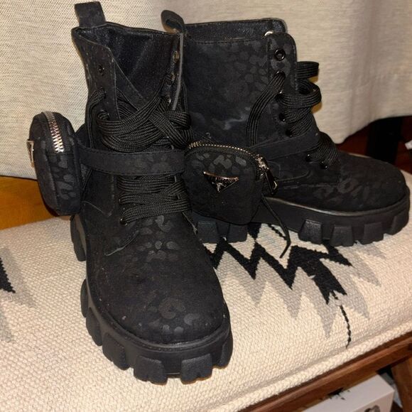 Designer inspired like new no tags Moto boots with little side boot bag attached - Picture 16 of 16